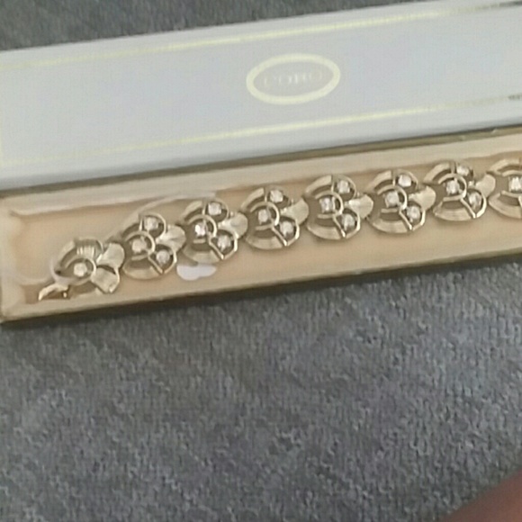 Vintage Coro Goldplated Rhinestone Bracelet - Picture 2 of 6